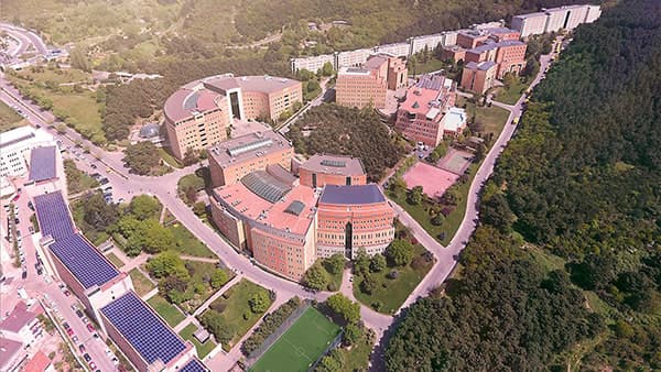 Yeditepe Üniversitesi kampüsü