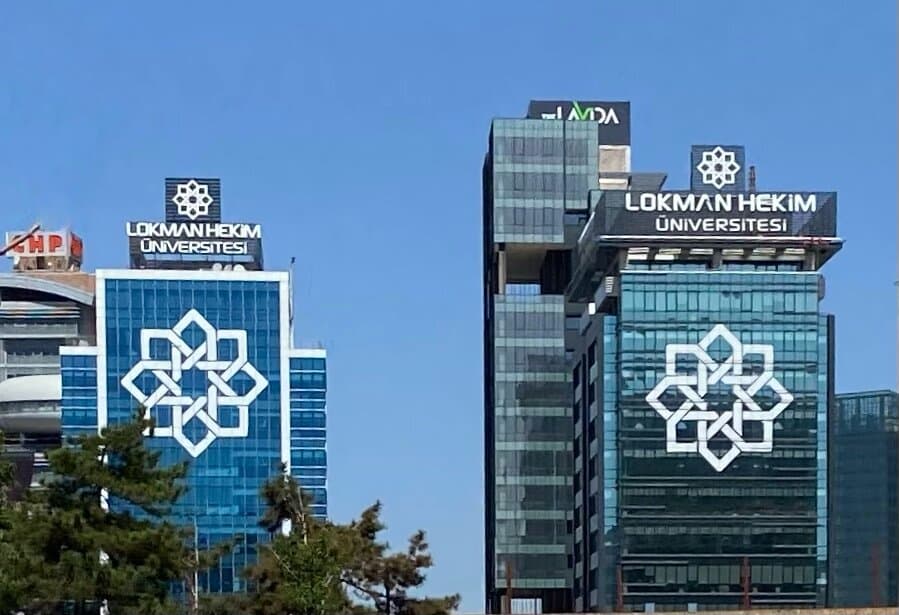 Lokman Hekim Üniversitesi kampüsü