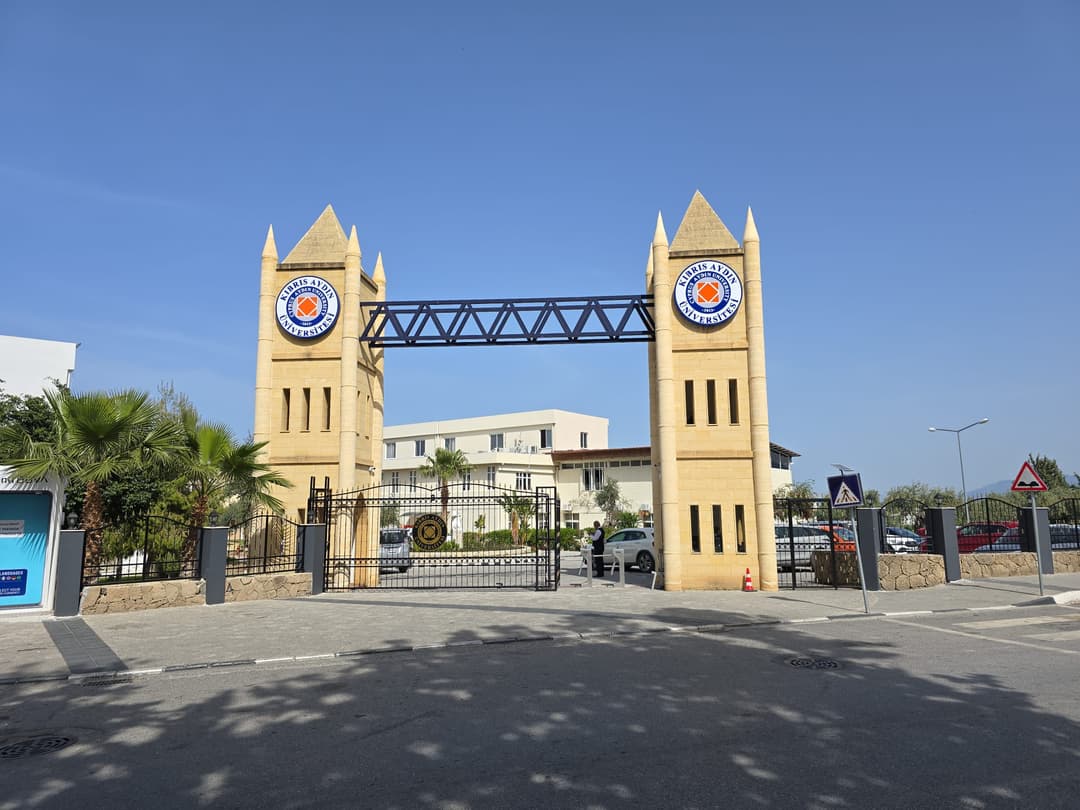 Kıbrıs Aydın Üniversitesi kampüsü