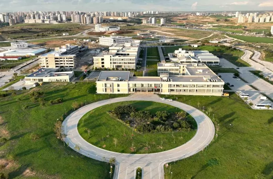 Adana Alparslan Türkeş Bilim ve Teknoloji Üniversitesi kampüs fotoğrafı, Adana